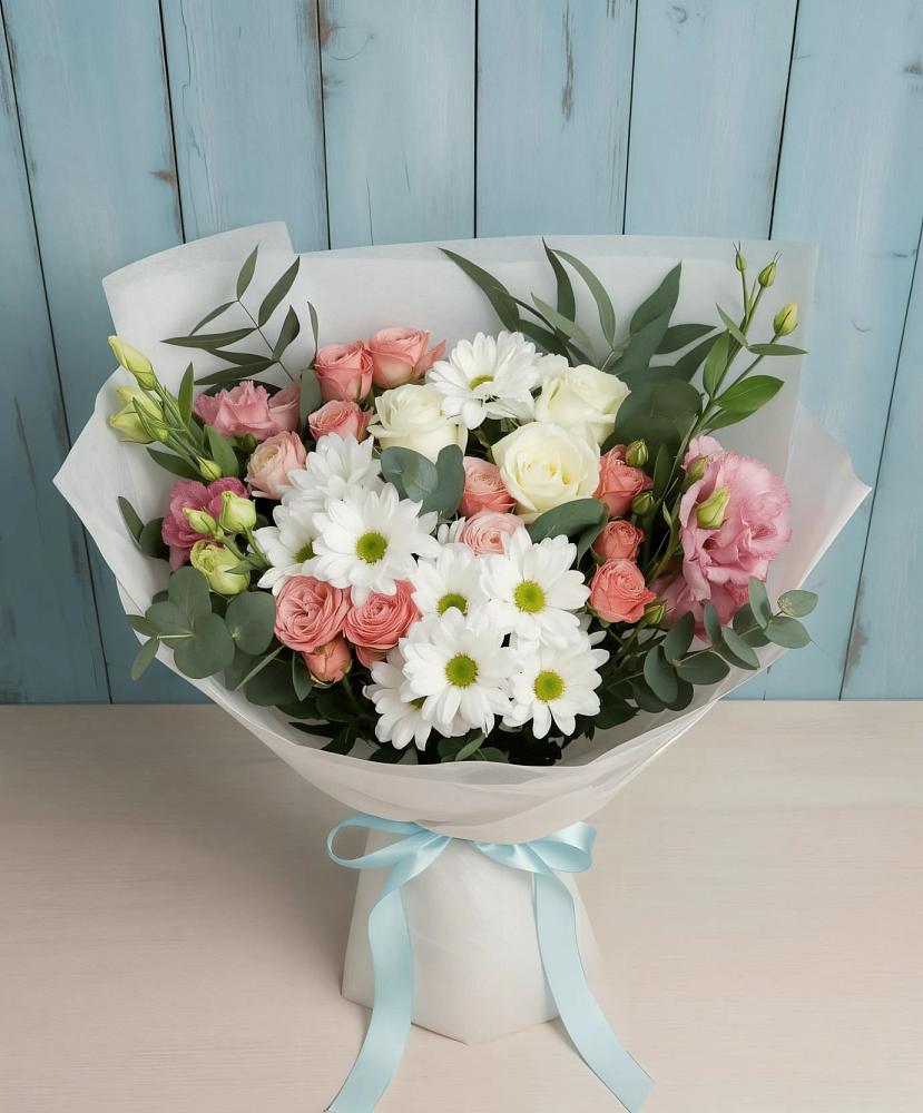 Букет цветов из: Розы, Лизиантусы и Хризантемы в Заклинье