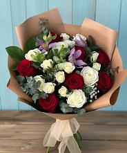 Букет цветов из:  Розы и Альстромерии в Заклинье