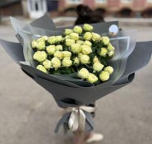 Букет Белые кустовые розы Солинеро в Заклинье