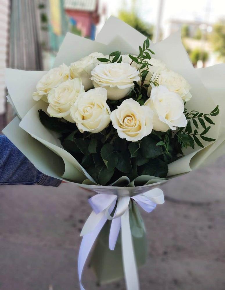 Букет Белые розы Проуд в Заклинье