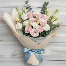 Букет цветов из:  Лизиантусы в Заклинье