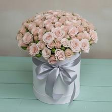 Цветочная композиция из Розы в шляпной коробке в Заклинье