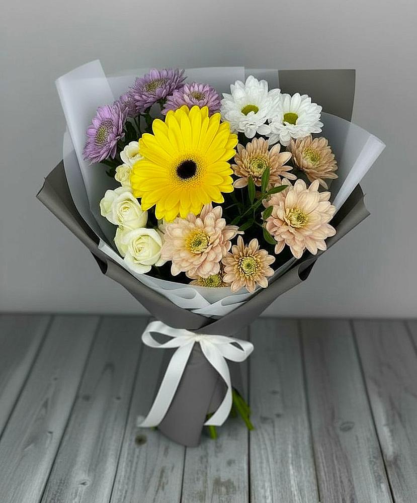 Букет цветов из: Розы, Герберы и Хризантемы в Заклинье