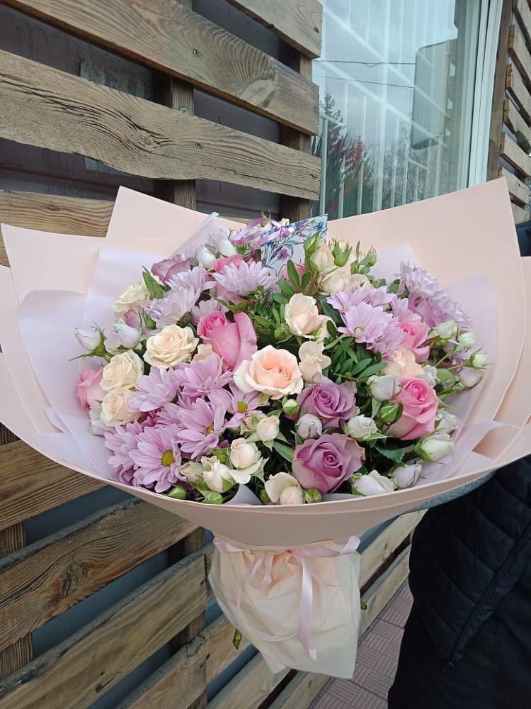 Букет цветов из: Розы и Хризантемы в Заклинье