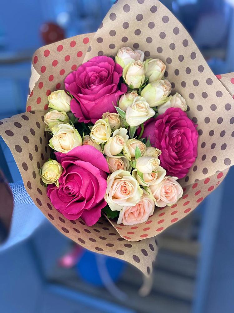 Букет цветов из: Розы в Заклинье