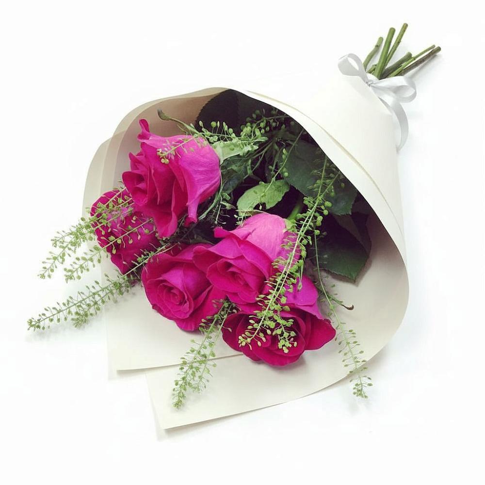 Букет цветов из: Розы в Заклинье