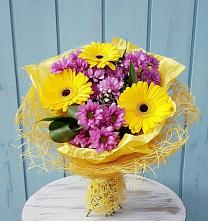 Букет цветов из:  Хризантемы и Герберы #REPLACE_PRED# Заклинье