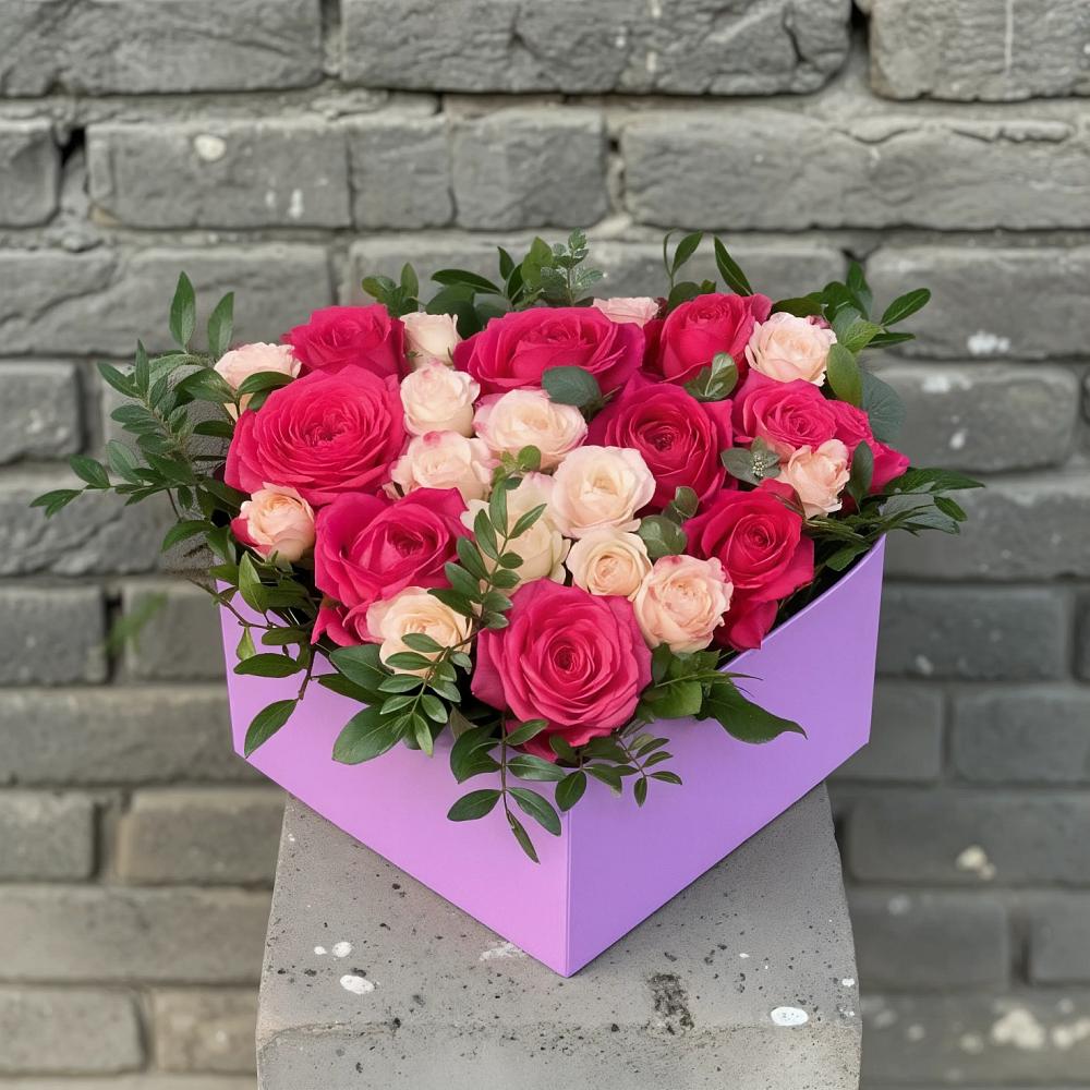 Цветочная композиция из Розы в коробке в Заклинье