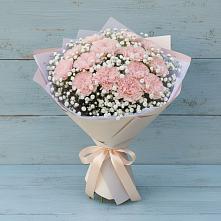 Букет цветов из:  Гвоздики в Заклинье