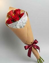 Букет цветов из:  Розы в Заклинье