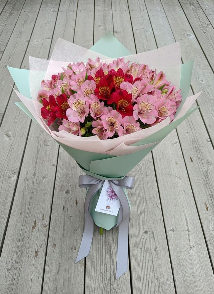 Букет цветов из: Альстромерии в Заклинье