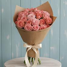 Букет цветов из:  Розы в Заклинье