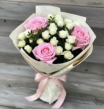 Букет цветов из:  Розы в Заклинье
