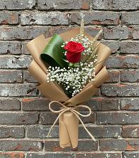 Букет цветов из:  Розы в Заклинье