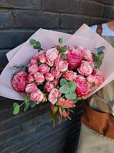 Букет цветов из:  Розы в Заклинье