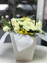 Цветочная композиция из Розы  в Заклинье