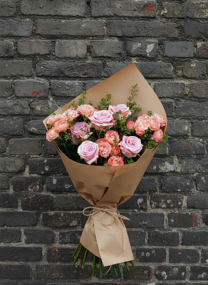 Букет цветов из: Розы в Заклинье