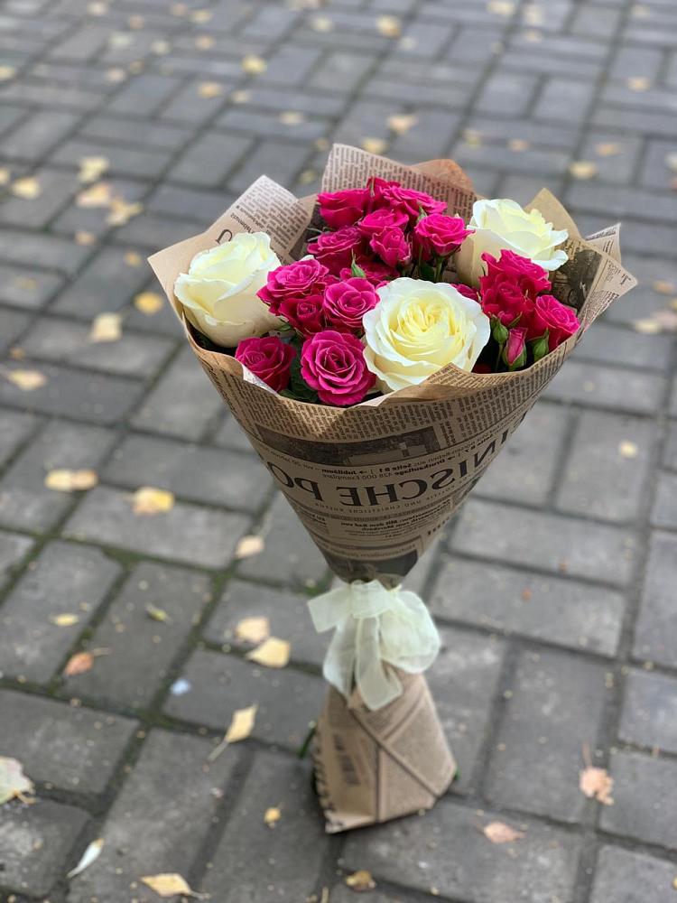 Букет цветов из: Розы в Заклинье