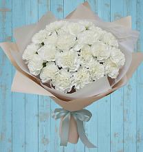 Букет цветов из:  Гвоздики в Заклинье