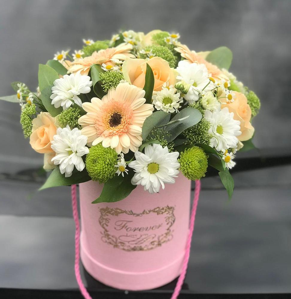 Цветочная композиция из Розы, Герберы и Хризантемы в шляпной коробке в Заклинье