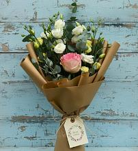 Букет цветов из:  Розы и Лизиантусы #REPLACE_PRED# Заклинье