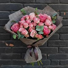 Букет цветов из:  Розы в Заклинье