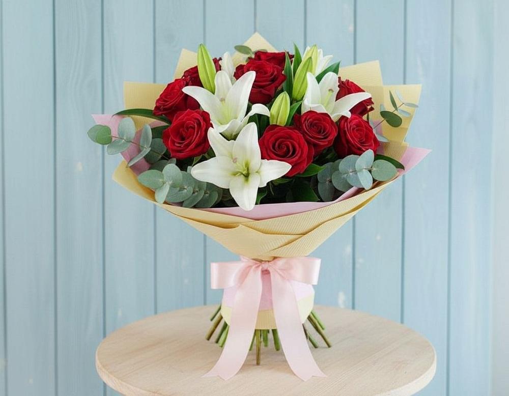 Букет цветов из: Лилии и Розы в Заклинье